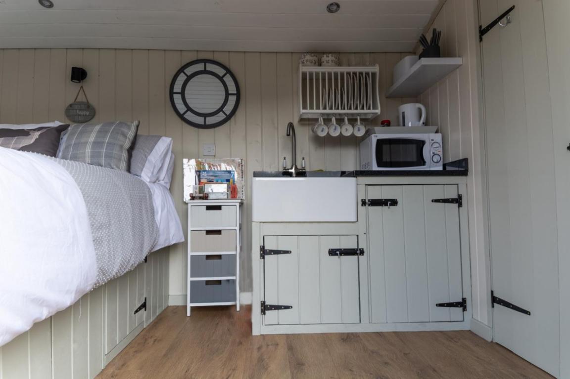 Hilltop Hut Luxury tent
